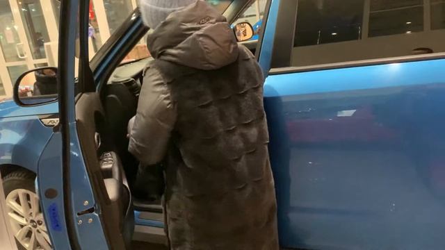 Поездка в автосалон. смотреть онлайн