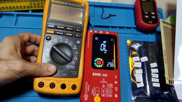 BSIDE S30 CATIII600V,9999COUNTS,BATTERY BUILD IN 3.7V 1100mah lithium battery. смотреть онлайн