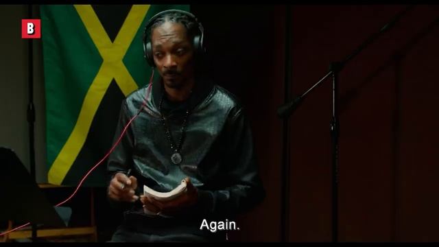 Snoop Dog sings Christmas songs | Pitch Perfect 2 | CLIP смотреть онлайн