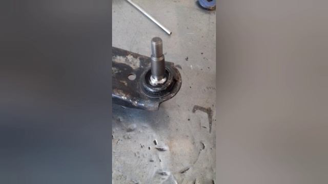 Hyundai Solaris замена шаровых опор. смотреть онлайн