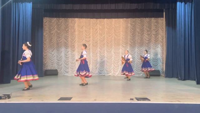 Народный танец с балалайками смотреть онлайн