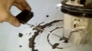 Nissan Teana J32 VQ25DE, Замена фильтра тонкой и грубой очистки топлива в баке.