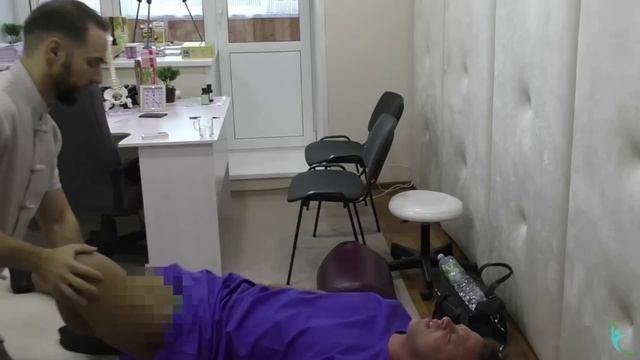 СИЛЬНАЯ БОЛЬ В РЁБРАХ: что делать? Сорвал спину на стройке смотреть онлайн