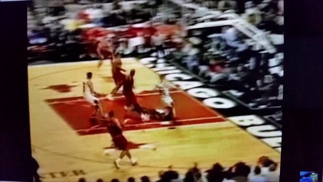 Bullets vs. Bulls Game 1 Highlights (1997 Playoffs) смотреть онлайн