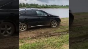 Лексус RX 350 на лёгком бездорожье