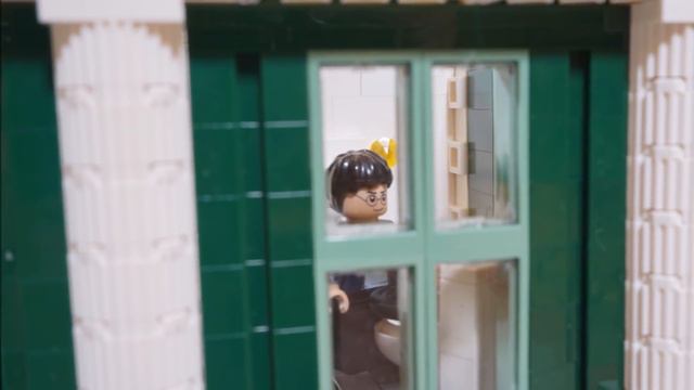Umbrella Bank (LEGO 10251 XL MOD) смотреть онлайн