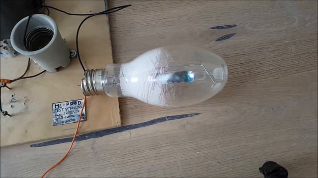 Totalnie wyeksploatowana lampa rtęciowa Osram HQL 250w смотреть онлайн