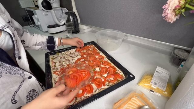 МОИ БУДНИ | ГОТОВИМ ПИЦЦУ | РАСПАКОВКА ПРОДУКТОВ | ПУСТЫЕ БАНОЧКИ | ОБЗОР НА НОВЫЕ АРОМАТЫ | смотреть онлайн