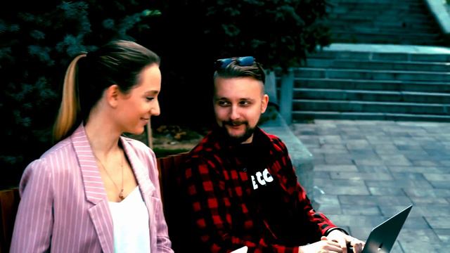 Под отблеск фонарей/ авторская песня / Максим Кинжал 2024г. смотреть онлайн