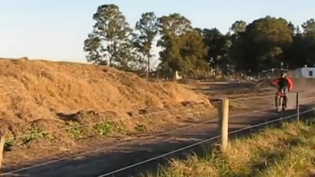 YAMAHA TTR 230 VS SUZUKI TS ER 125 смотреть онлайн