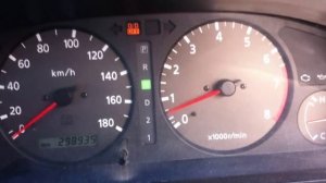 Nissan Blueberd sss QG18 дергается стрелка тахометра