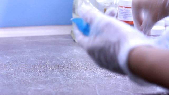 Секреты украшения торта шоколадной глазурью. Красивые подтеки из шоколада смотреть онлайн