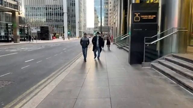 Прогулка по Лондону, район банкиров Canary Wharf/ Финансовый центр Лондона/ район небоскрёбов Лондо смотреть онлайн