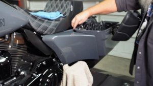 2022 Road Glide ST Upgrade - Color Matched HD Spoiler Kit, and Hogworkz Stretched Side Cover Instal