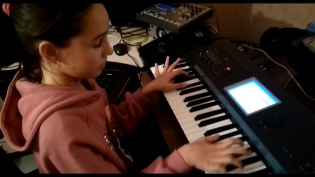 Преподаватель фортепиано - Сергей Волк. Ученица София - 10 лет. смотреть онлайн