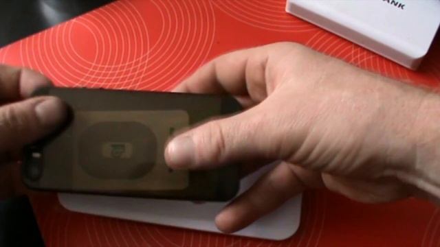 беспроводная зарядка для любого Android или Iphone 5, 6, 7, SE смотреть онлайн