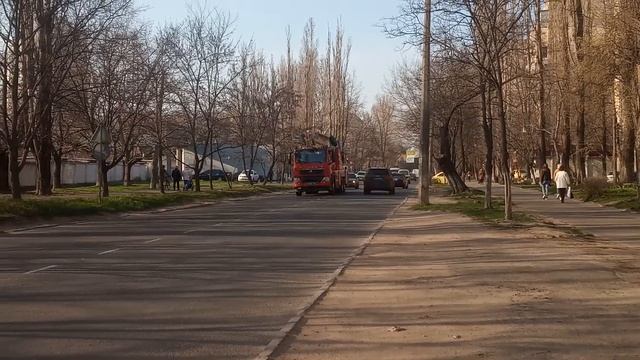 Авто коленчатый подъемник "HOWO" 34 метра смотреть онлайн