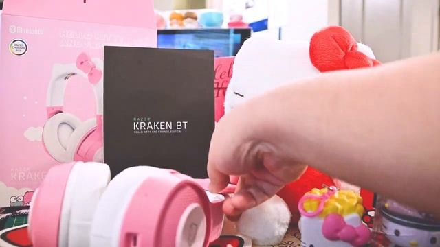 Hello Kitty Razer Sanrio Gaming Wireless Headset Unboxing PC Set-up Hello Kitty and Friends смотреть онлайн
