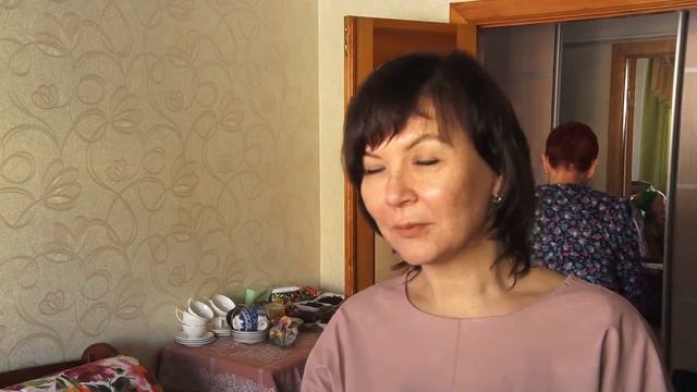 Столетняя жительница города Салавата принимает поздравления с юбилеем. смотреть онлайн