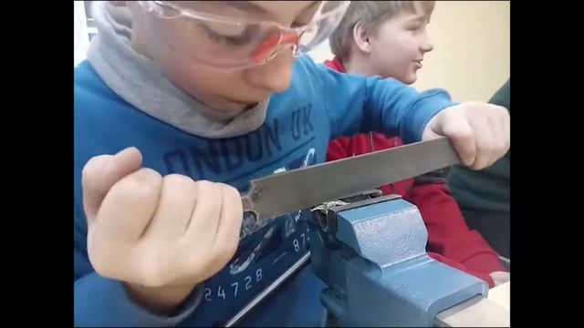 Кружок "Юный Техник", отливка танка из олова смотреть онлайн