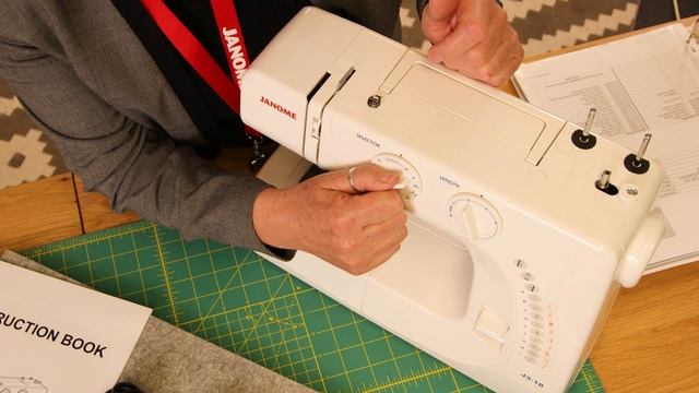 Janome J3-18 Sewing Machine Overview смотреть онлайн