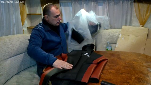Знакомство с гидрокостюмом для фридайвинга от AquaTeam и сравнение его со Scorpena Apnea смотреть онлайн