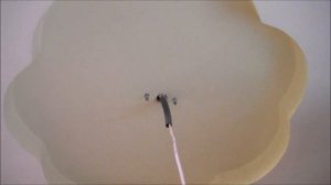 Как мы крепили легкий светильник на потолок из гипсокартона. Дюбель и пистолет Молли