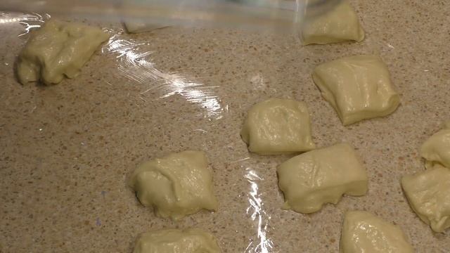 Пышные пампушки с чесноком в духовке!!! смотреть онлайн