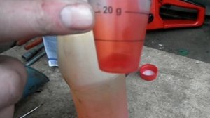 Приготовление топливной смеси для  Бензопилы