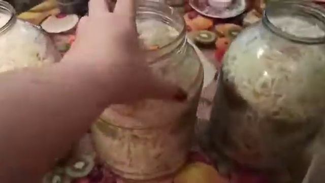 Зелёные помидорки с Хрустящей капустой.