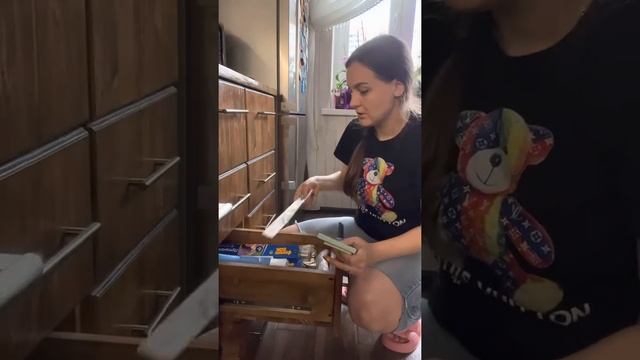 Навожу порядок в кухонных ящиках смотреть онлайн