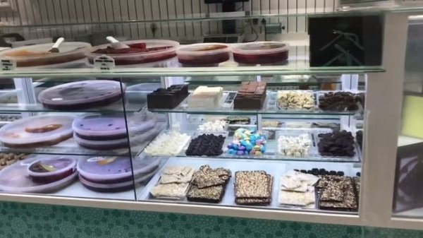 ТУРЦИЯ 2018 / Магазин турецких сладостей в Анталии / магазин LOKUM / как делают лукум?