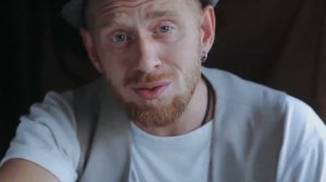 "Папа пишется с большой буквы П" читает господин Литвинович