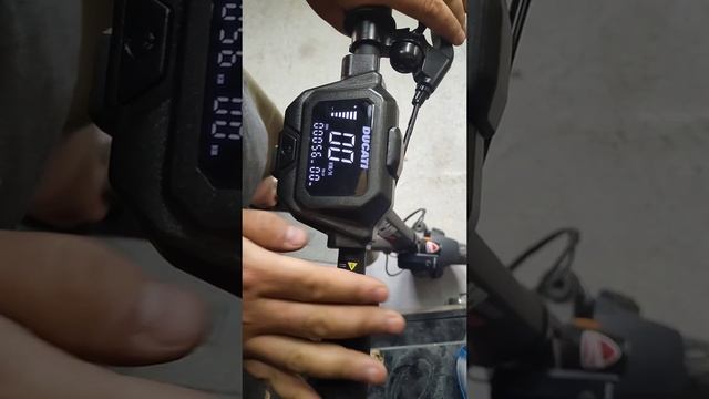 Ducati electric scooter speed limit OFF/ON смотреть онлайн