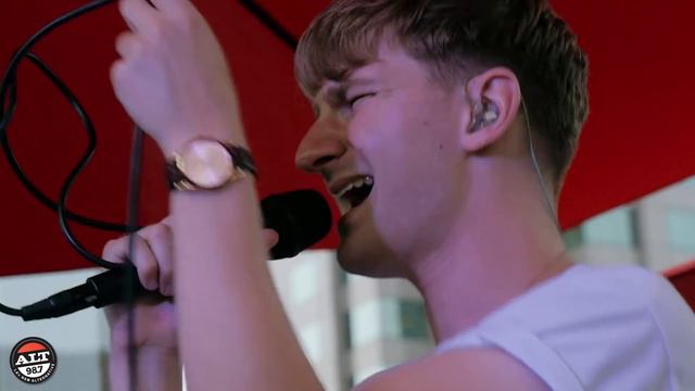 Glass Animals "Season 2 Episode 3" Live w/ ALT987fm смотреть онлайн