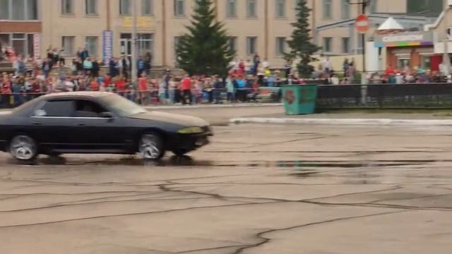 Nissan Skyline смотреть онлайн