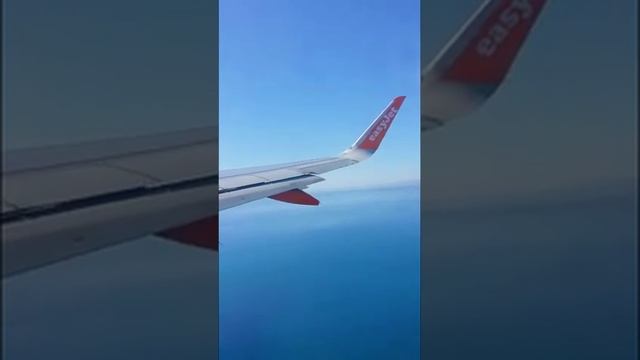 Decollo Dall'aeroporto Di Catania Per Milano Malpensa