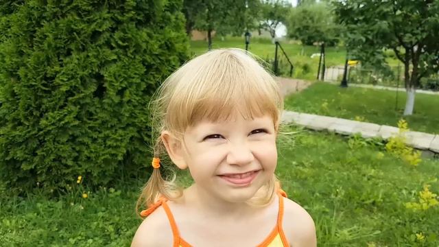 The Crow dropped Pasha into the water Pretend play with Pasha and Alena Compilation for kids смотреть онлайн