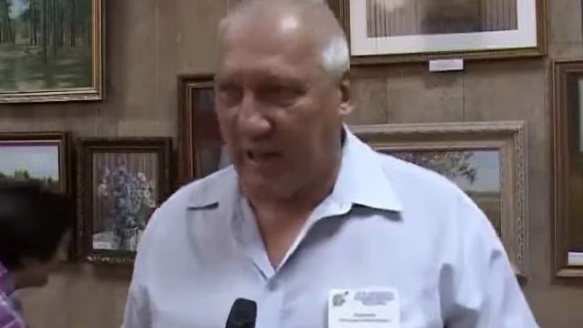 В библиотеке Кузнецка прошла выставка местных художников смотреть онлайн