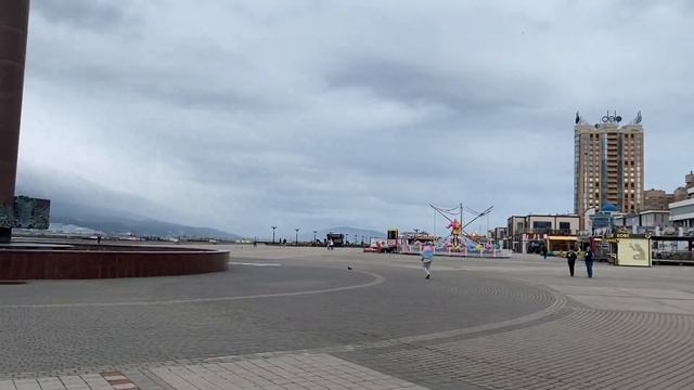 Сдуло в Новороссийске… жесть а не погодка… смотреть онлайн