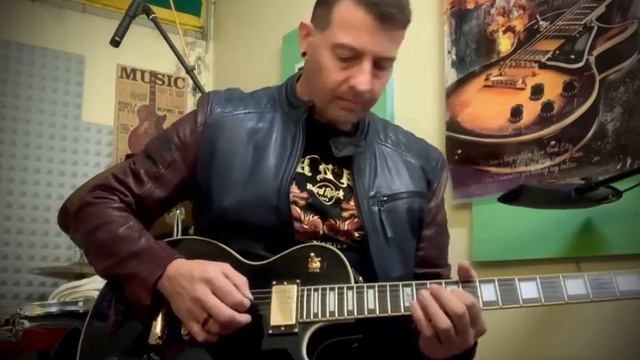 Black Beauty Gibson 🖤 смотреть онлайн