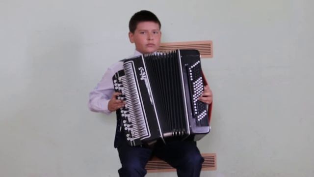 Котелевець Микола, баян-соло, 12 р, Й.С.Бах "Менует" смотреть онлайн