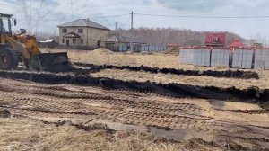 Снимаем плодородный грунт под фундамент для бани