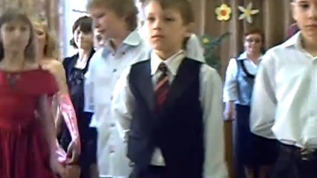 выпускной 4а класса 16 гимназии г. Мытищи 24.05.2011г.(10) смотреть онлайн