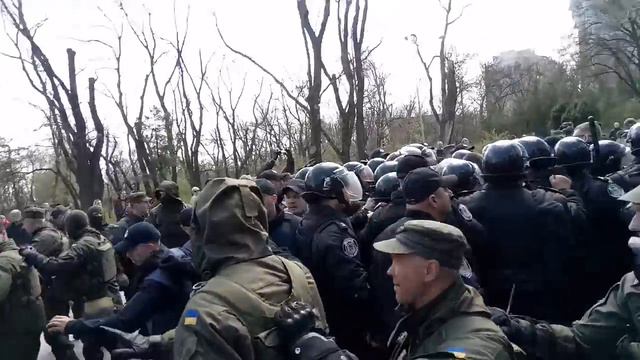 Задержание активистов на Аллее славы в Одессе 10 апреля смотреть онлайн