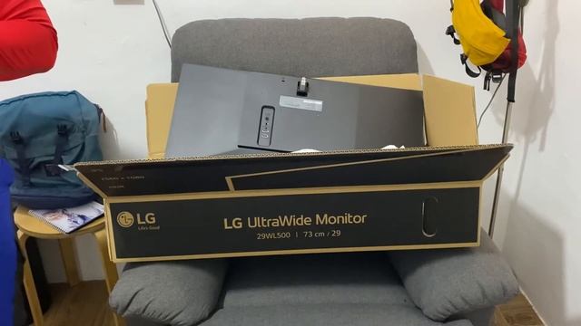 Unboxing LG Ultrawide Monitor 29WL500 смотреть онлайн