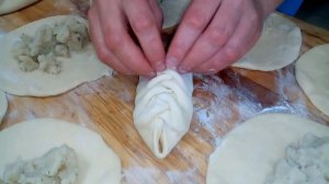 Учимся делать красивые пирожки