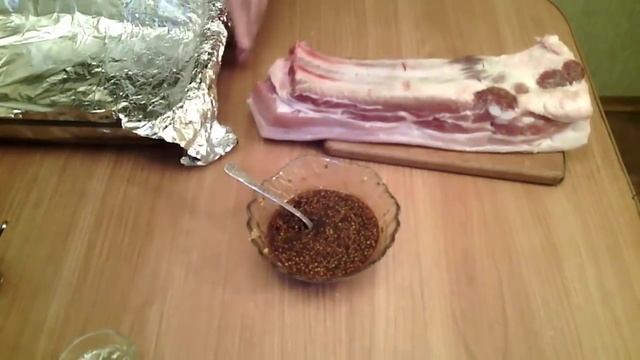 КАК ЗАПЕЧЬ ГРУДИНКУ! РЕЦЕПТУ 40 ЛЕТ! Очень, очень рекомендую такую грудинку! СОЕВЫЙ СОУС С МЕДОМ! смотреть онлайн