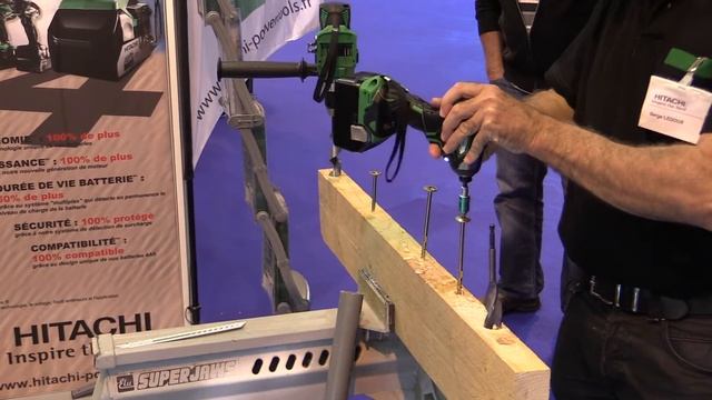 Stand HITACHI au salon ARTIBAT 2014 à Rennes смотреть онлайн