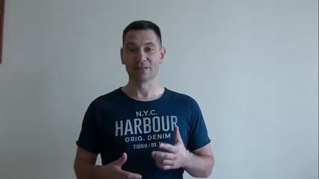 Надо ли писать мужчине первой? смотреть онлайн